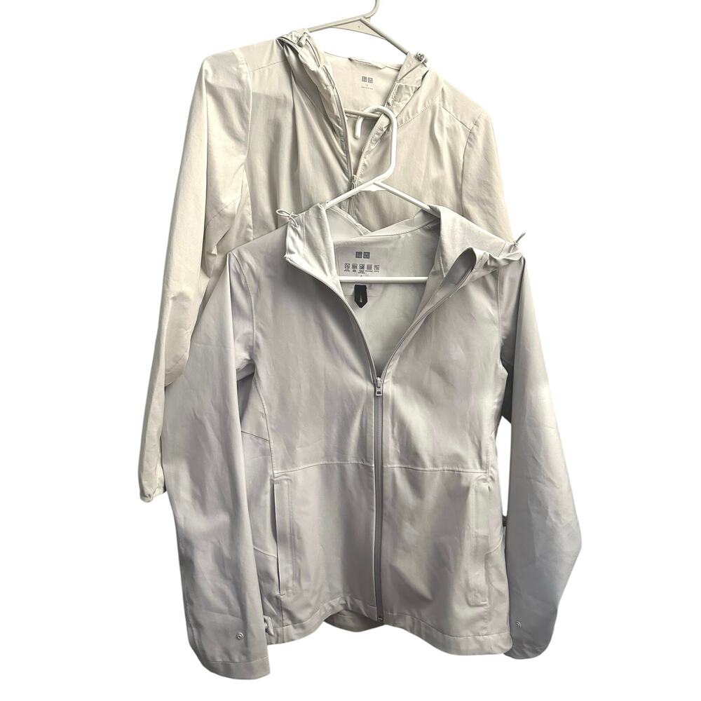 Uniqlo Bundle of 2 Lightweight Jackets Windbreaker Hooded Gray Tan Size Small